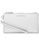 Michael Kors Wristlet Plateado - Elegancia Funcional en tu Muñeca